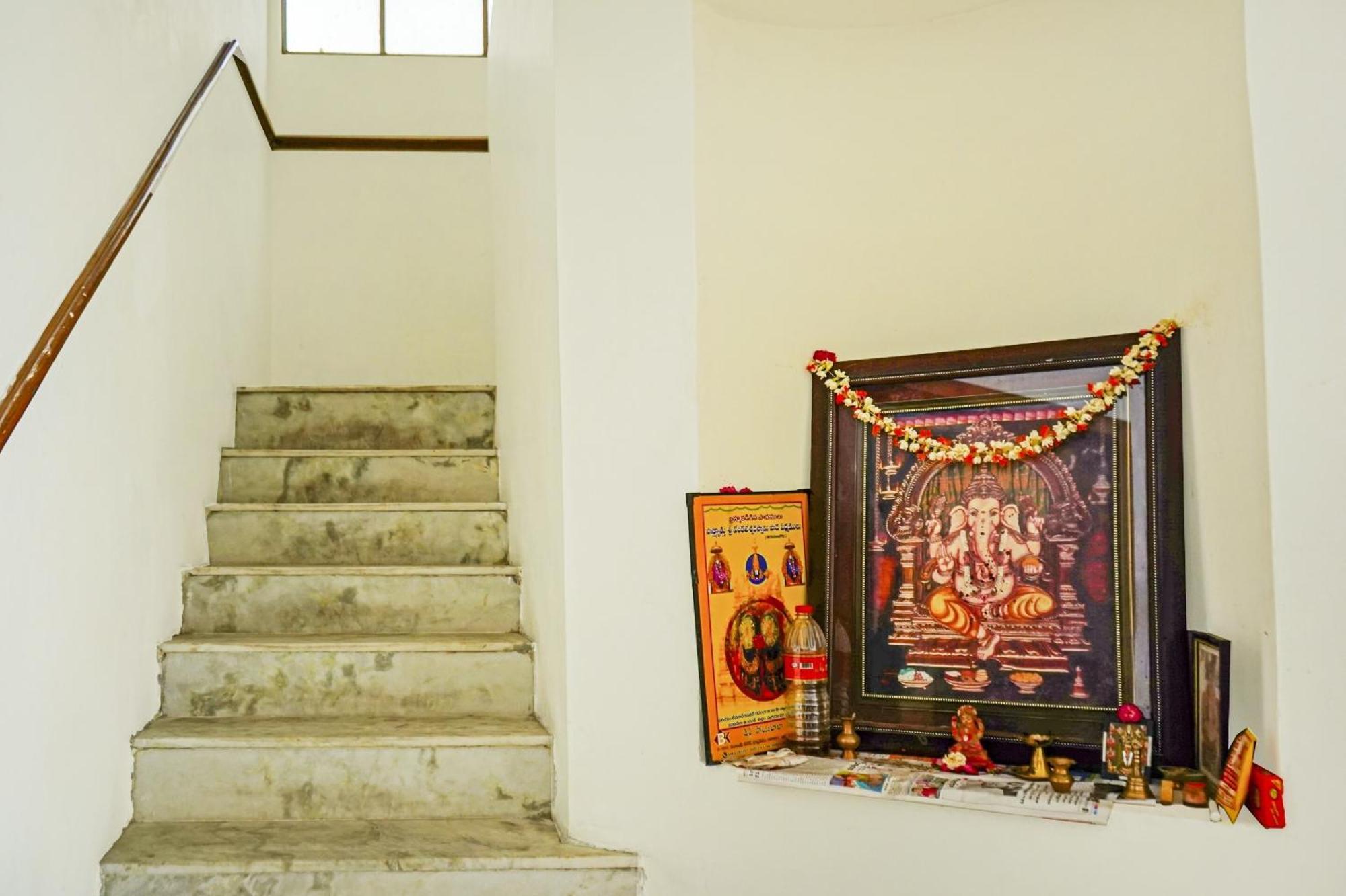 Hotel O Swapna Vijayawāda Dış mekan fotoğraf